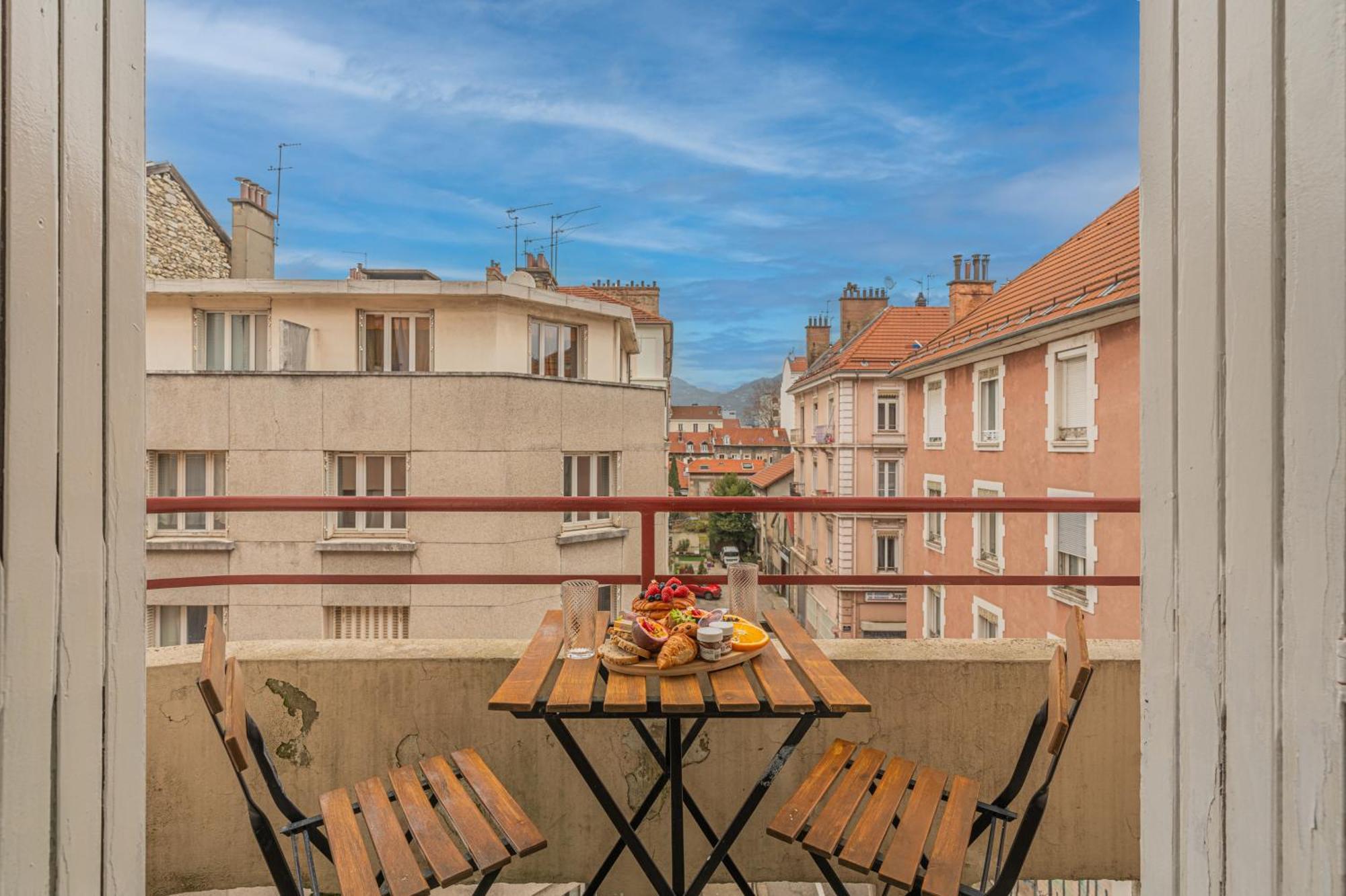 Luxury Cinephile - Netflix - 2 Balcons - Garage Prive - Minibar Leilighet Grenoble Eksteriør bilde